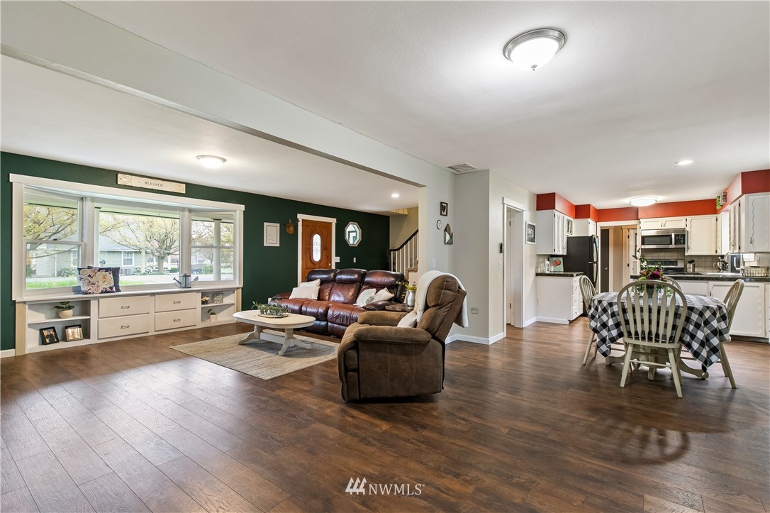 8415 Double Ditch Road Lynden, WA 98264 - Photo 8 of 34 Gallery Image 8