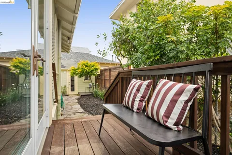 $724,000 | 4720 Salem Street, Emeryville, CA 94608