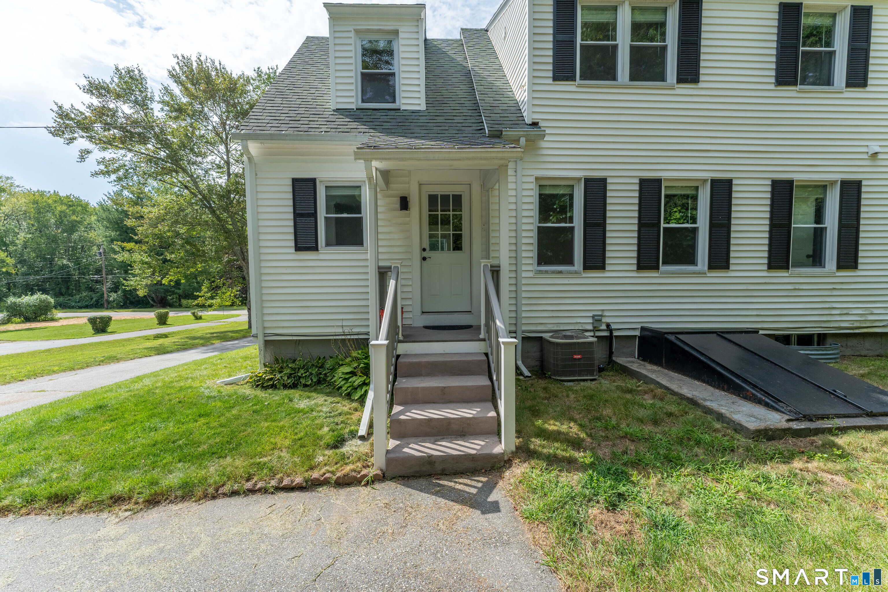 25 Watson Road Thompson, CT 06255 - Photo 4 of 38 Gallery Image 4