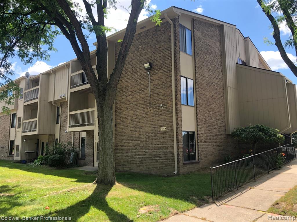 30535 West 14 Mile Road, Unit 23 Farmington, MI 48334 - Photo 1 of 6