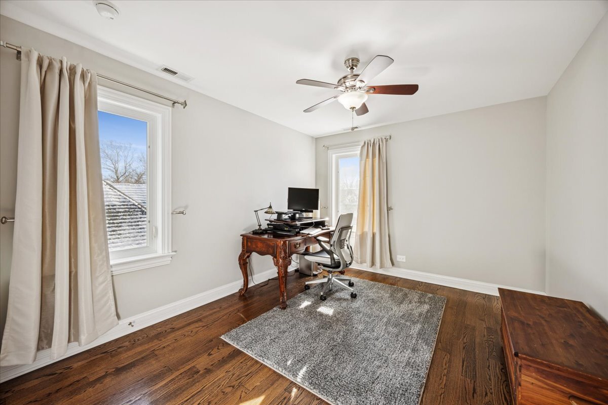 315 Bartram Road Riverside, IL 60546 - Photo 17 of 35