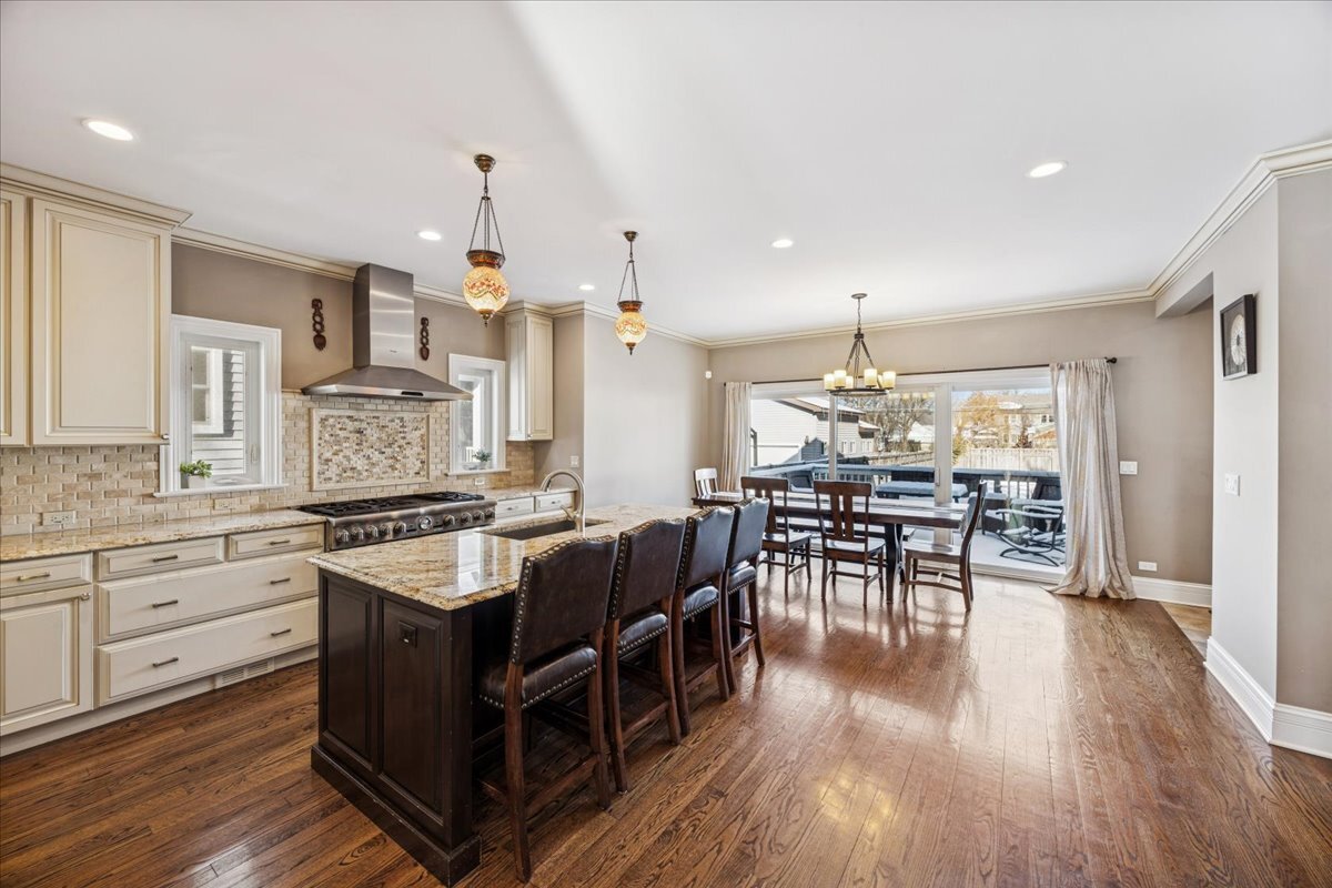 315 Bartram Road Riverside, IL 60546 - Photo 2 of 35