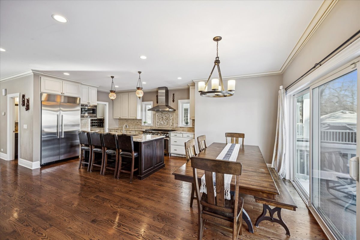 315 Bartram Road Riverside, IL 60546 - Photo 5 of 35