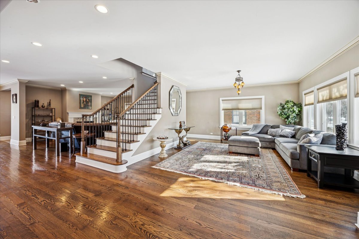 315 Bartram Road Riverside, IL 60546 - Photo 7 of 35