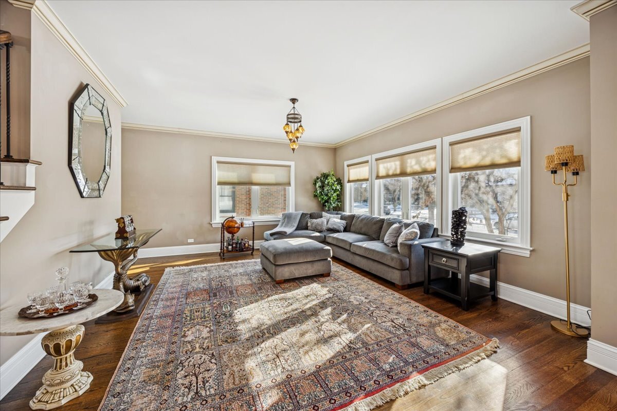 315 Bartram Road Riverside, IL 60546 - Photo 8 of 35