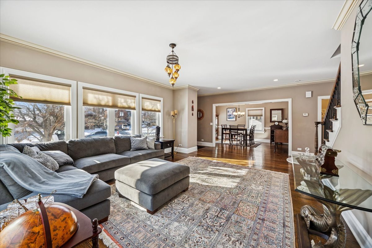 315 Bartram Road Riverside, IL 60546 - Photo 9 of 35