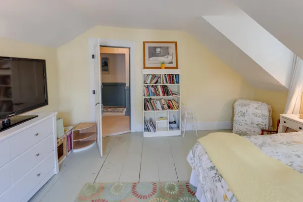 $625,000 | 34 North Shore Road, Hebron, NH 03241