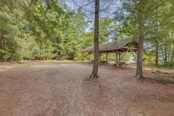 $625,000 | 34 North Shore Road, Hebron, NH 03241