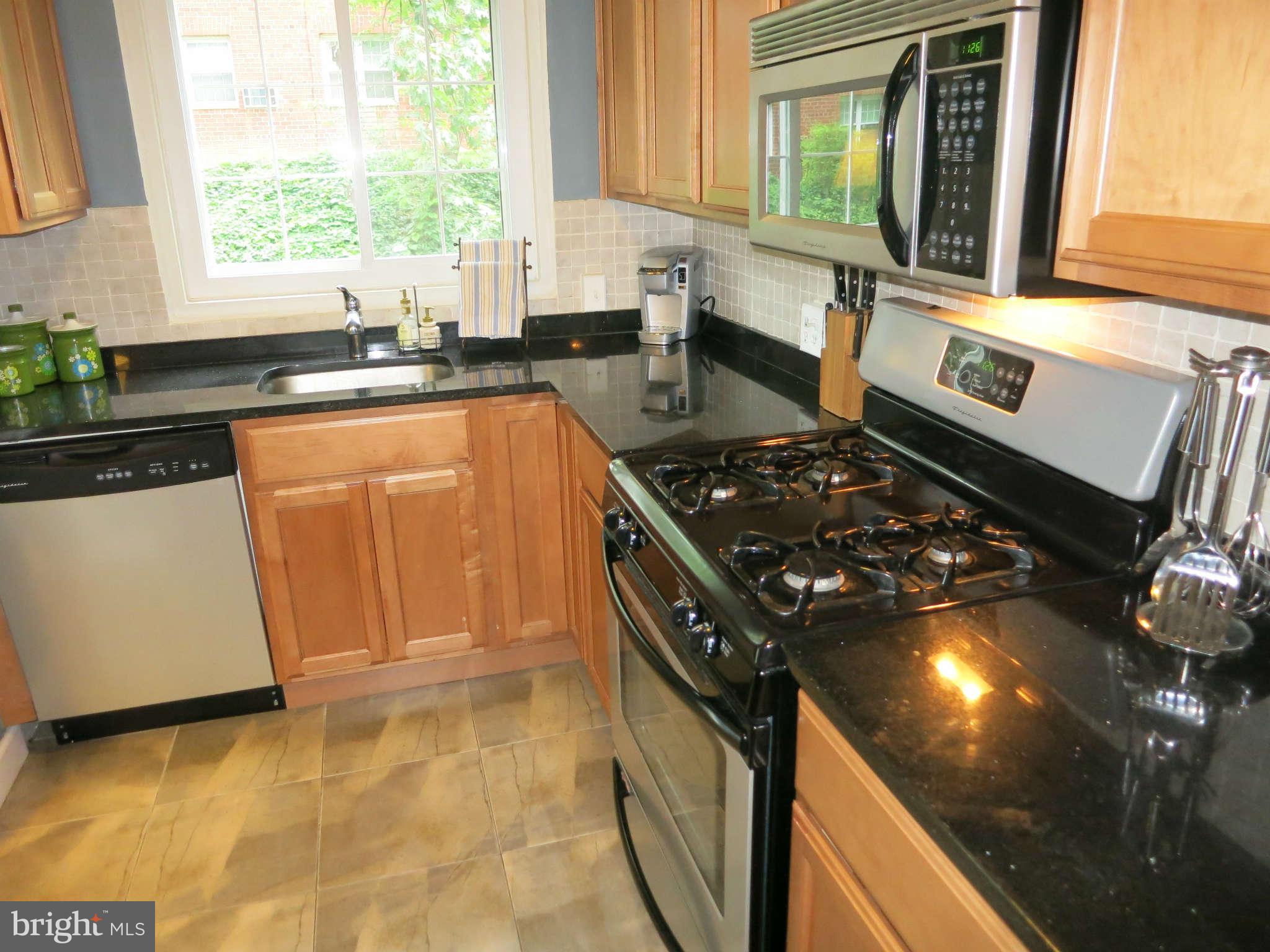 3540 Gunston Road Alexandria, VA 22302 - Photo 1 of 16 Kitchen