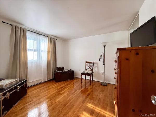 $225,000 | 606 Parr Meadow Drive, Unit 6F, Newburgh, NY 12550