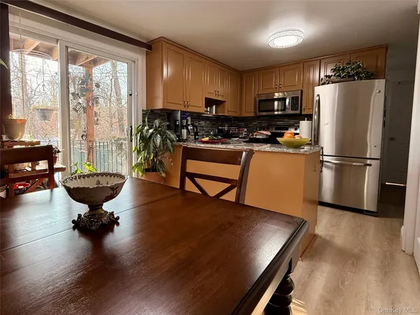 $225,000 | 606 Parr Meadow Drive, Unit 6F, Newburgh, NY 12550