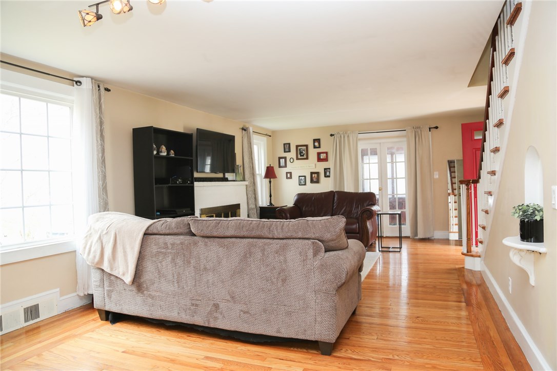 65 Ridgeway Avenue Warwick, RI 02889 - Photo 35 of 40