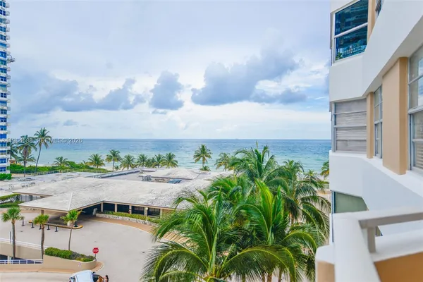 $2,200 | 1980 South Ocean Drive, Unit 5D, Hallandale Beach, FL 33009