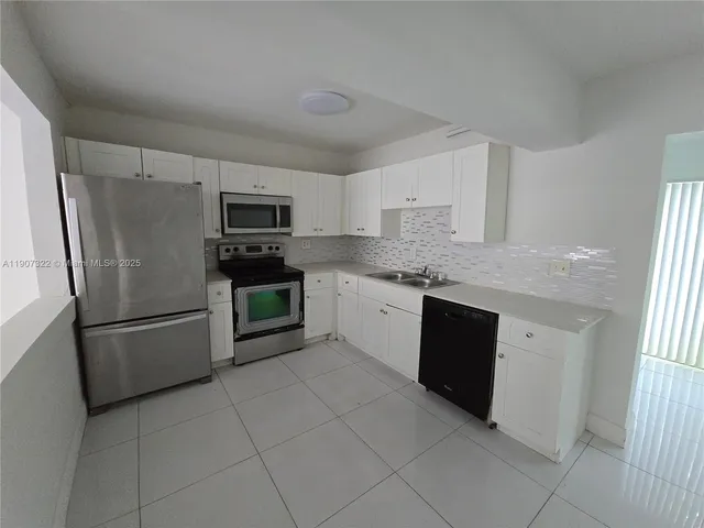 $2,200 | 2650 Northwest 60th Way, Unit 176, Sunrise, FL 33313