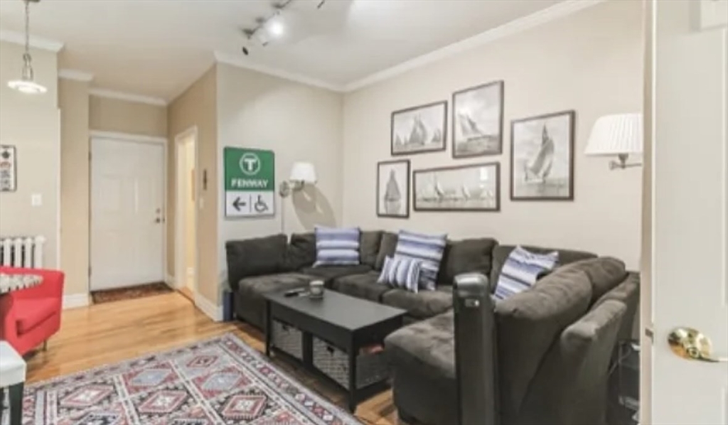 60 Myrtle Street, Unit 6 Boston, MA 02114 - Photo 3 of 9