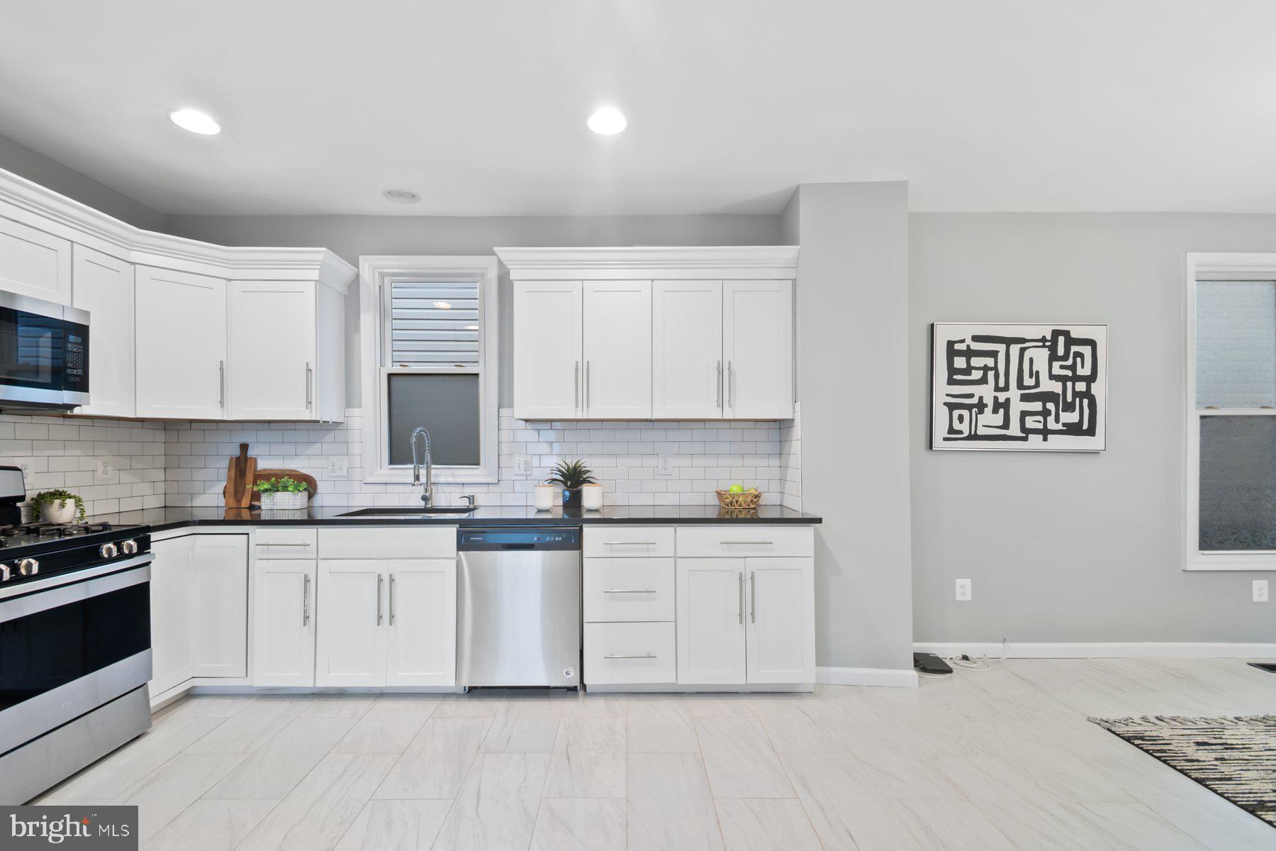 121 3rd Avenue Halethorpe, MD 21227 - Photo 13 of 36