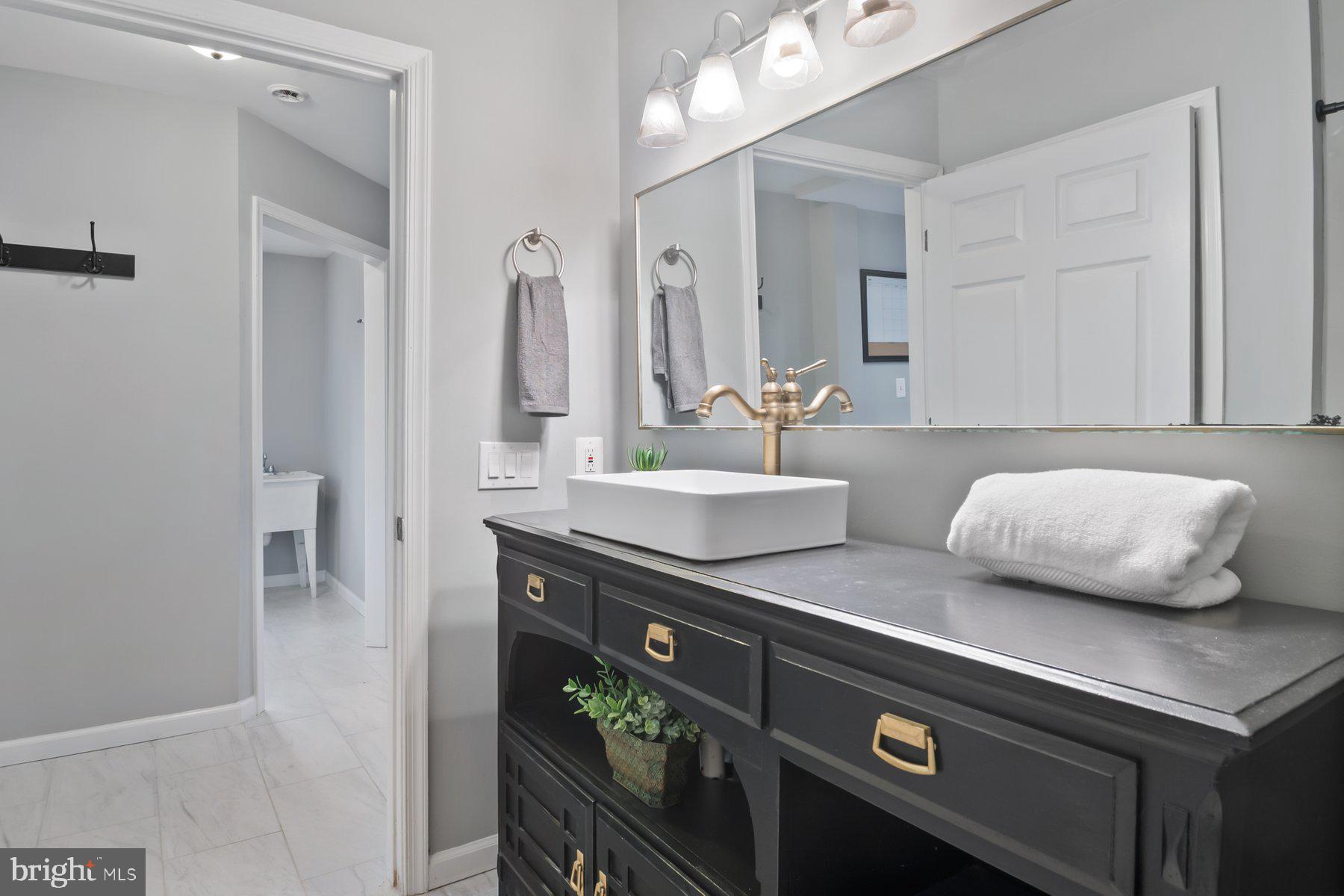 121 3rd Avenue Halethorpe, MD 21227 - Photo 18 of 36