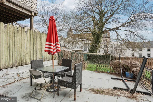 a view of multiple house with a yard