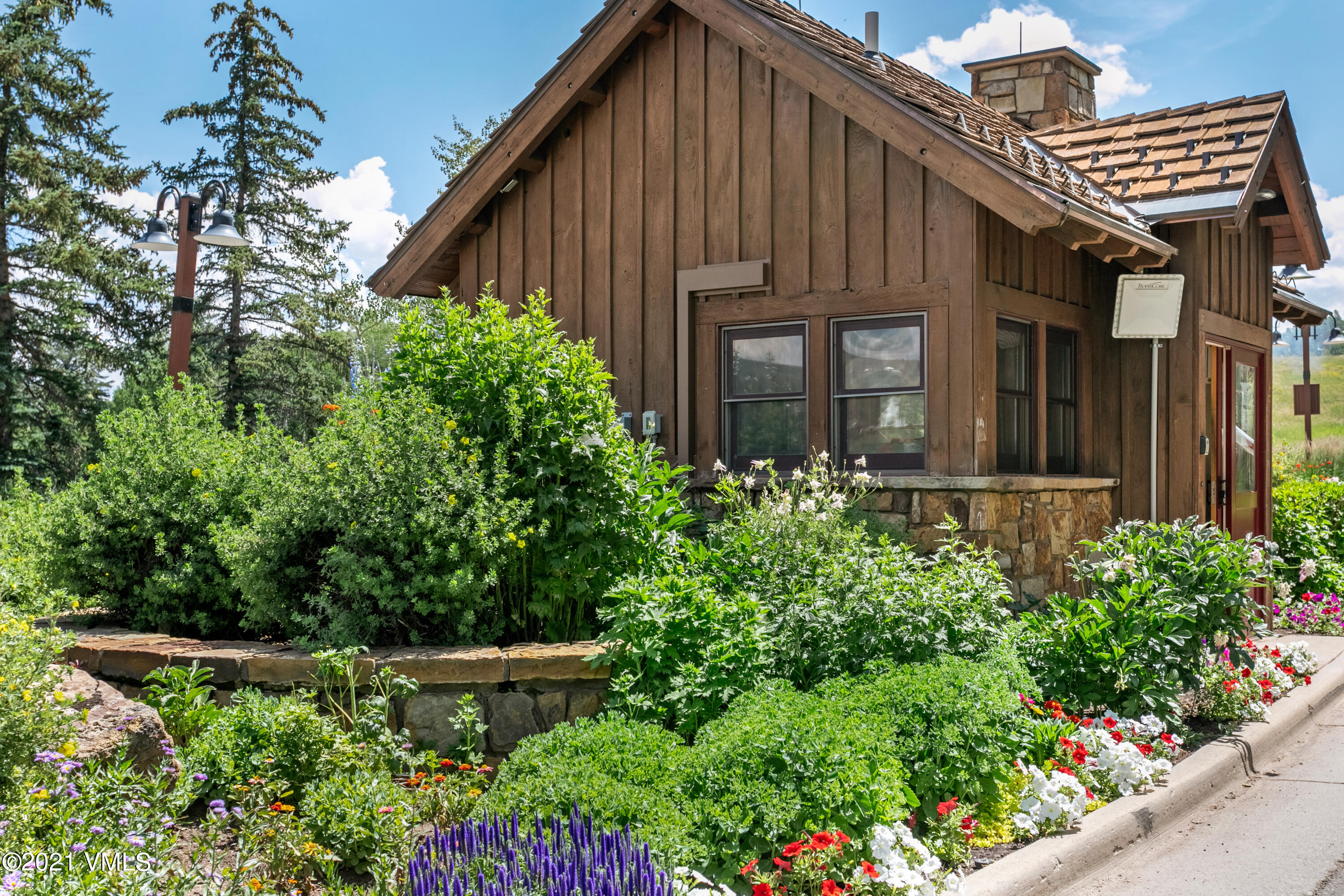 1142 Summit Trail Edwards, CO 81632 - Photo 17 of 17 a house view with a outdoor space