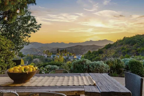 $2,295,000 | 987 Brookview Avenue, Westlake Village, CA 91361