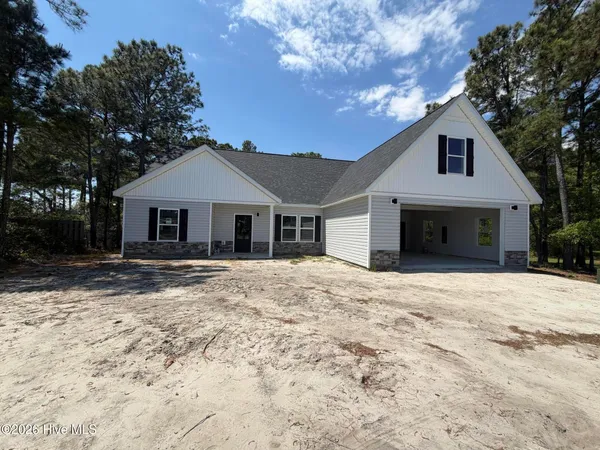 $509,900 | 504 Saratoga Road, Sneads Ferry, NC 28460