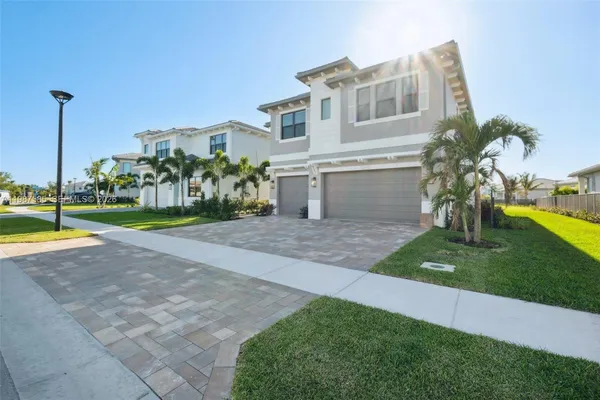 $9,000 | 13076 Feathering Way, Palm Beach Gardens, FL 33412