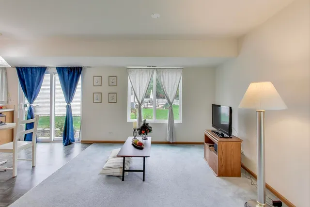 $325,000 | 514 Bentson Street, Oswego, IL 60543