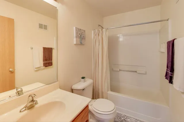 $325,000 | 514 Bentson Street, Oswego, IL 60543