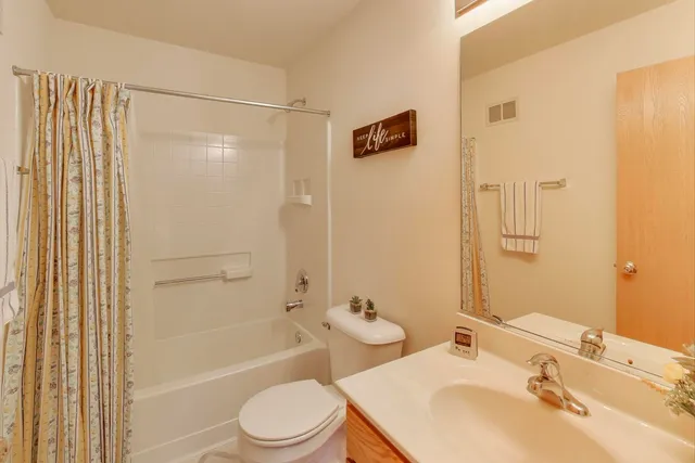 $325,000 | 514 Bentson Street, Oswego, IL 60543