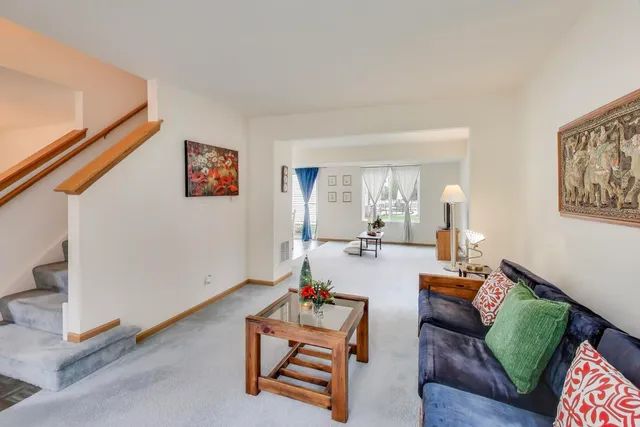 $325,000 | 514 Bentson Street, Oswego, IL 60543