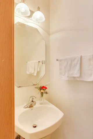 $325,000 | 514 Bentson Street, Oswego, IL 60543