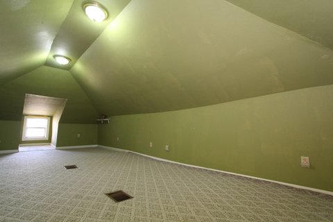 560 East Lincoln Road Alcoa, TN 37701 - Photo 21 of 27 upstairs bedroom