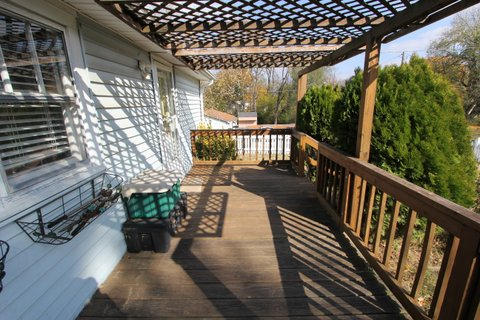 560 East Lincoln Road Alcoa, TN 37701 - Photo 23 of 27 back deck2