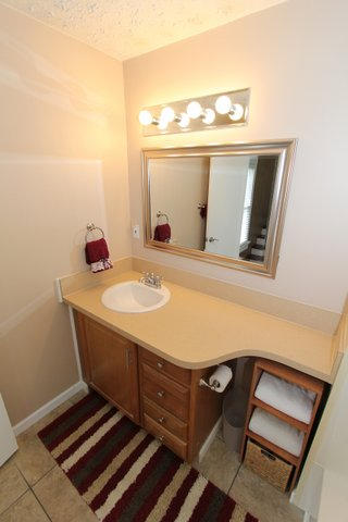 560 East Lincoln Road Alcoa, TN 37701 - Photo 25 of 27 bath1