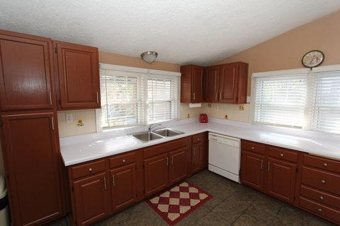 560 East Lincoln Road Alcoa, TN 37701 - Photo 10 of 27 kitcchen 5