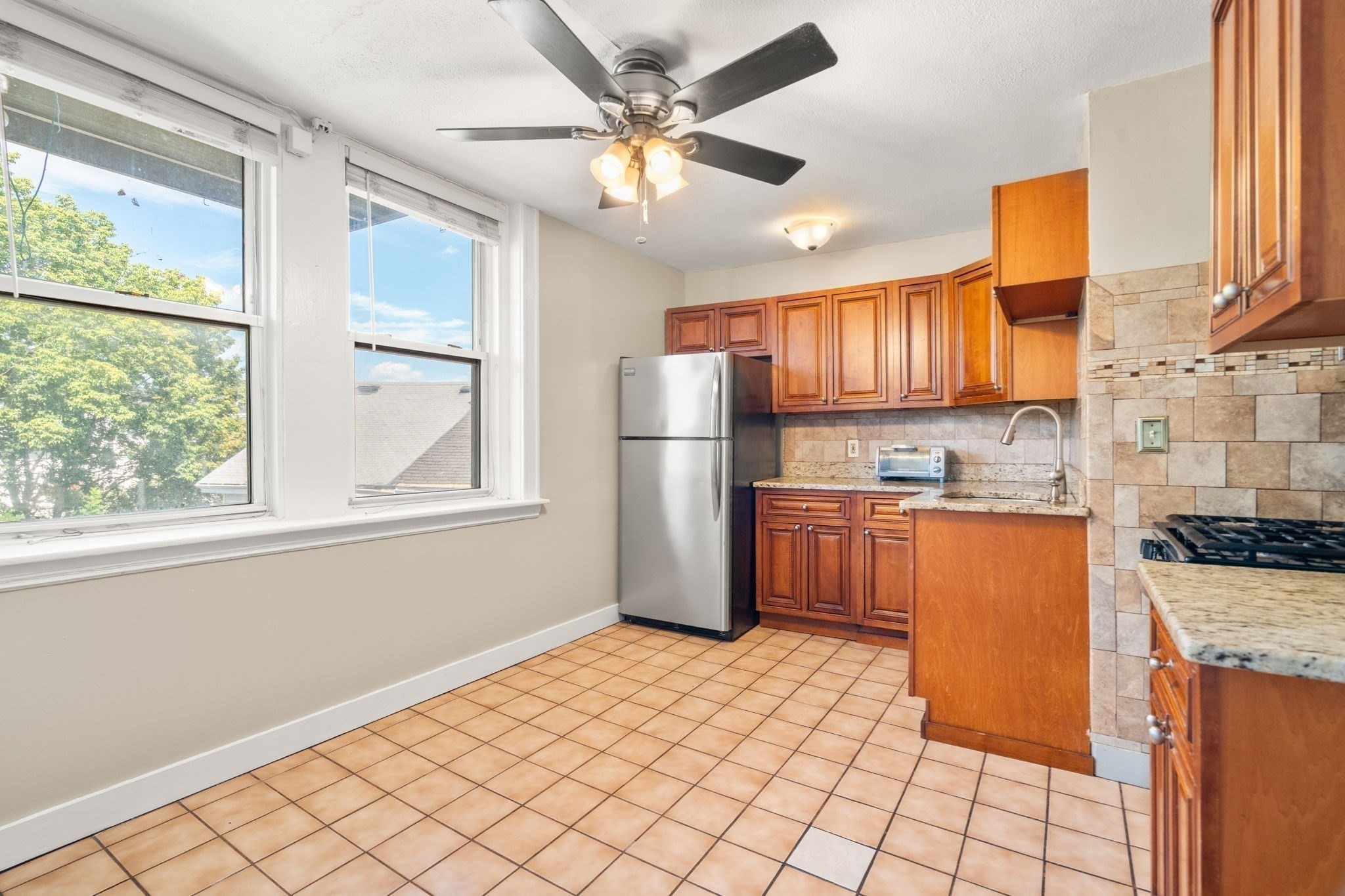 65 Dennis Street Boston, MA 02119 - Photo 4 of 25 Gallery Image 4