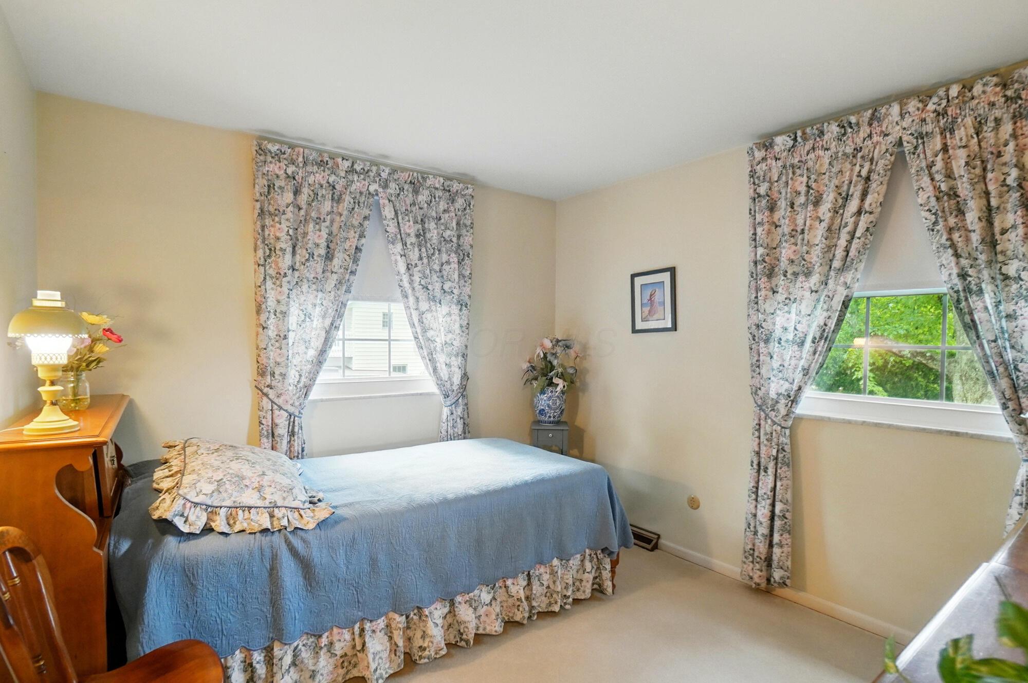 4295 Stratton Road Columbus, OH 43220 - Photo 41 of 60 041