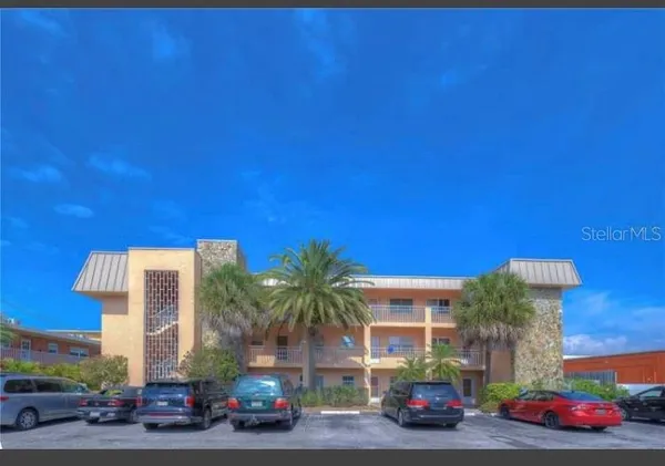 $2,000 | 505 66th Avenue, Unit 5, St. Pete Beach, FL 33706