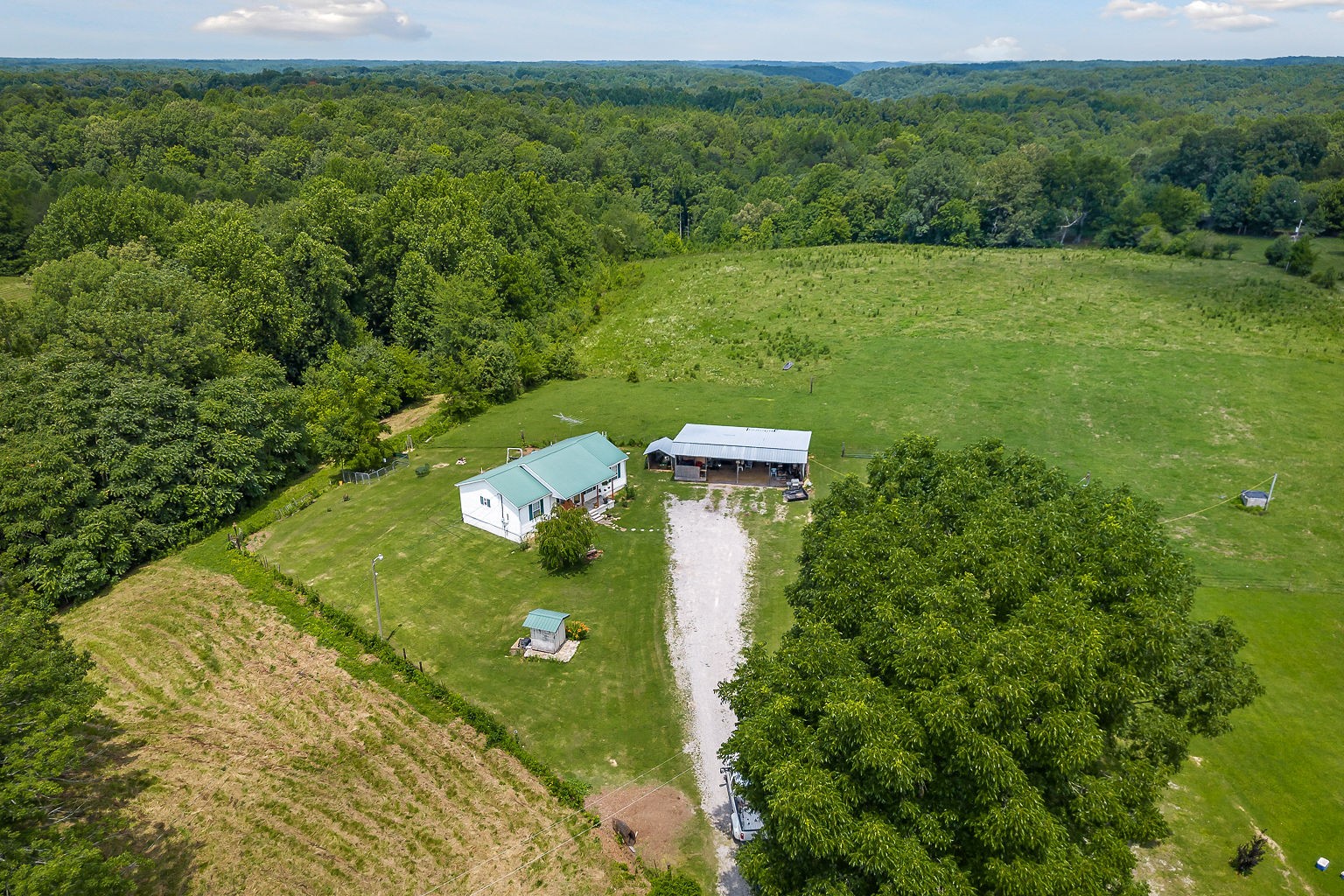 516 Cecil Hale Road Smithville, TN 37166 - Photo 4 of 47 Gallery Image 4
