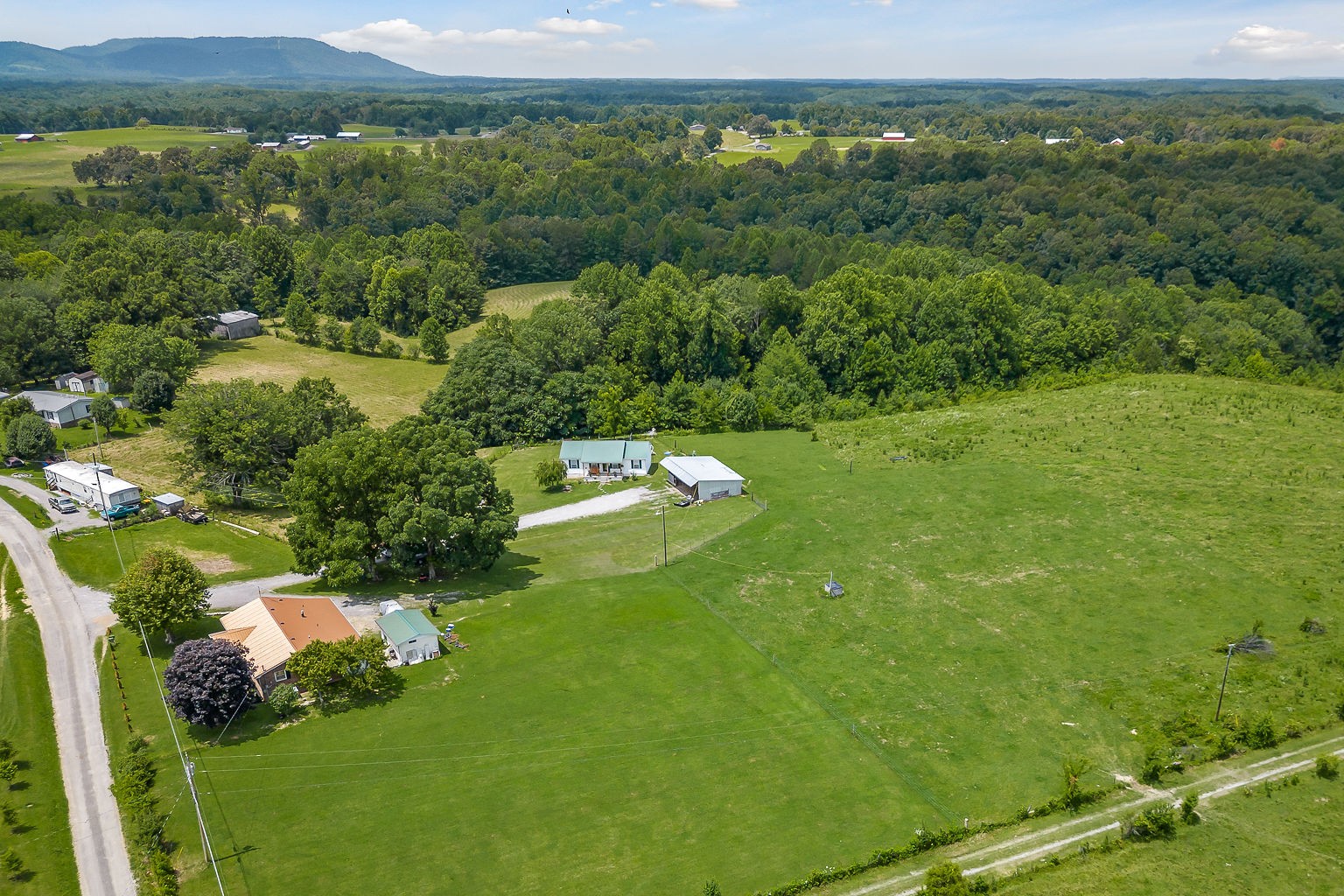 516 Cecil Hale Road Smithville, TN 37166 - Photo 6 of 47 Gallery Image 6