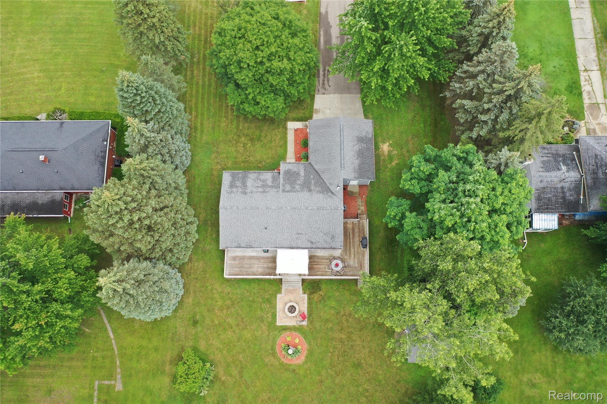4382 Dublin Road Burton, MI 48529 - Photo 4 of 32 org_86a524731a527fbe_1626027972000.jpg