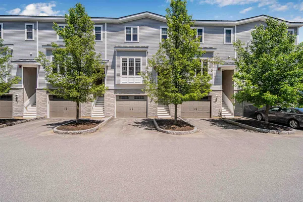 $400,000 | 35 Callaway Drive, Unit 6, Concord, NH 03301