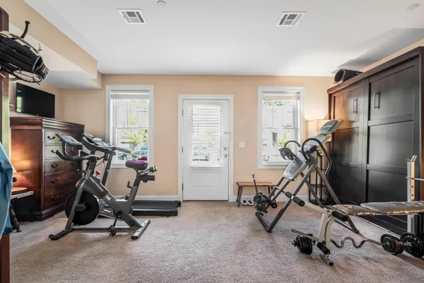 $400,000 | 35 Callaway Drive, Unit 6, Concord, NH 03301