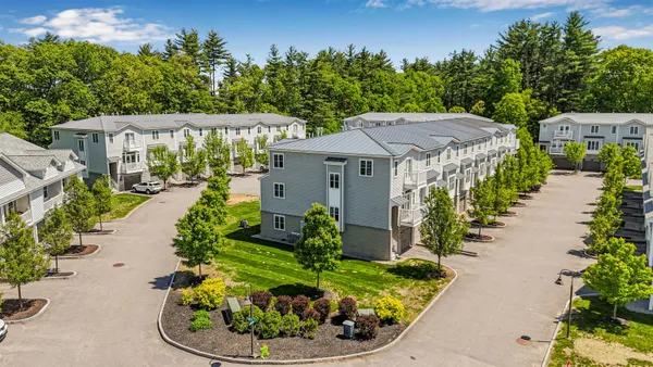 $400,000 | 35 Callaway Drive, Unit 6, Concord, NH 03301