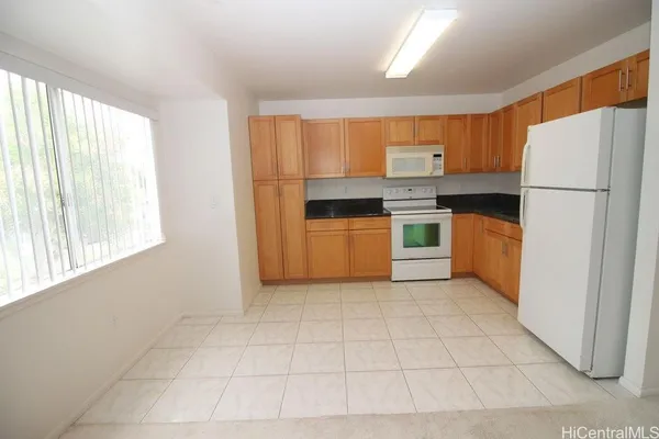 $2,400 | 95-1045 ʻĀinamakua Drive, Unit 24, Mililani, HI 96789