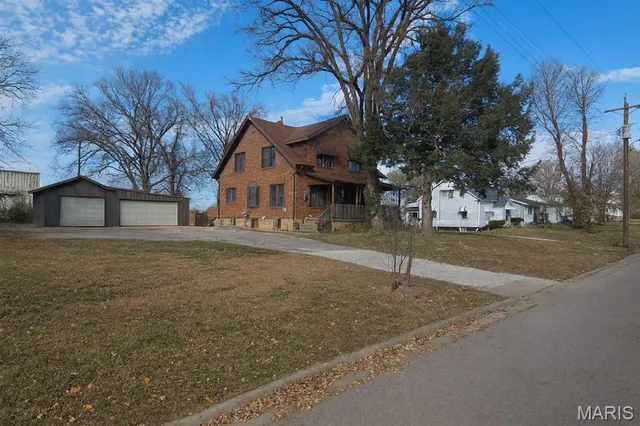 $230,000 | 605 North Main Street, St. Clair, MO 63077