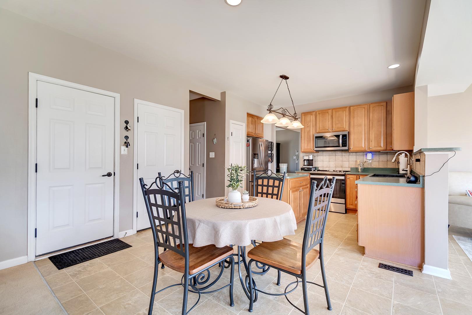 114 Lister Lane Ridgely, MD 21660 - Photo 4 of 78 Eat in kitchen