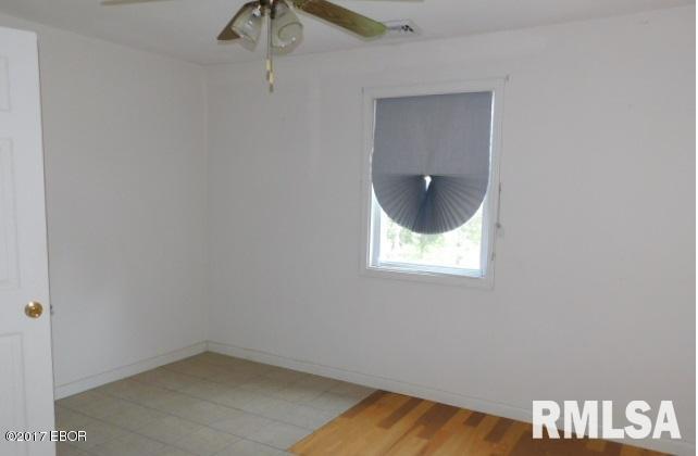 485 Mt Zion Road Boles, IL 62909 - Photo 8 of 15