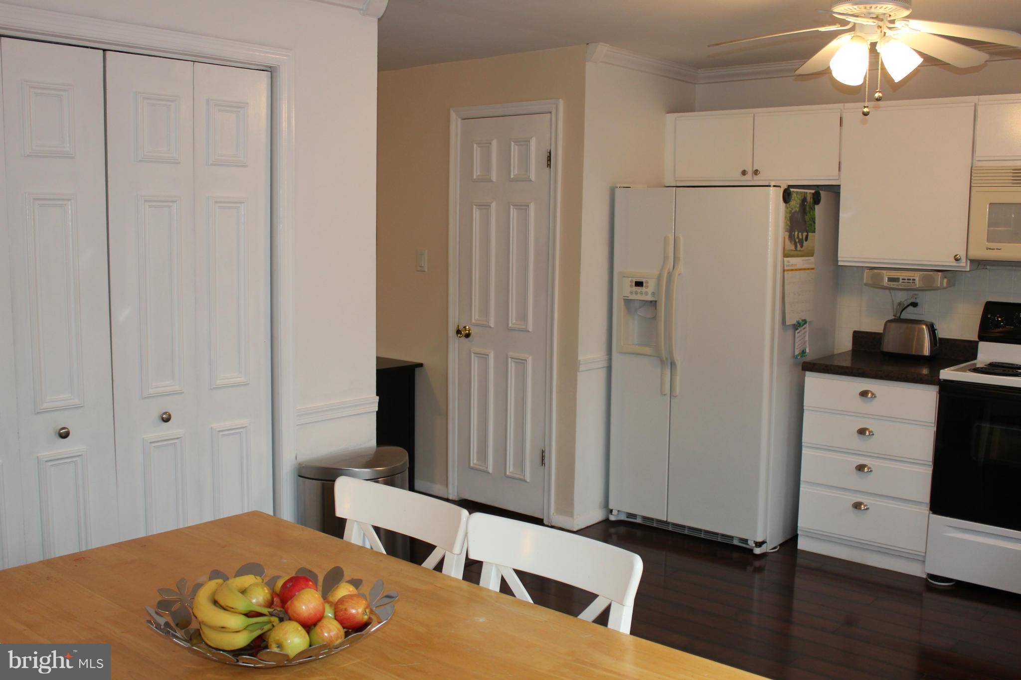9019 Throgmorton Road Baltimore, MD 21234 - Photo 10 of 30 Kitchen