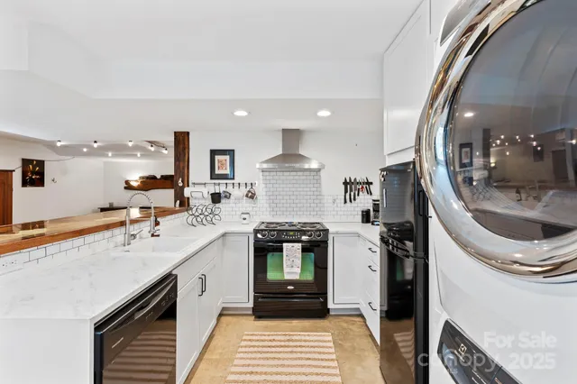 $585,000 | 2149 Williamson Creek Road, Pisgah Forest, NC 28768